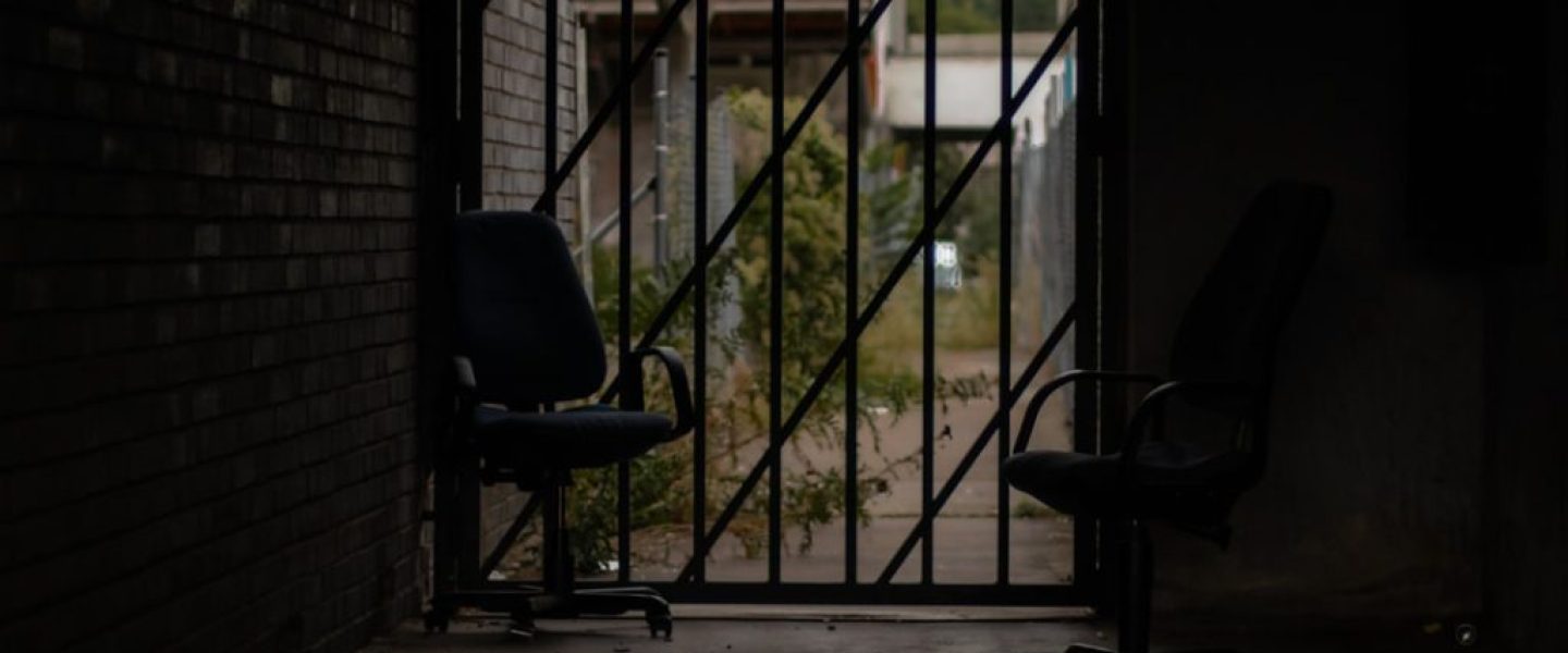 Przestrzeń do pracy cichej – jak ją wydzielić i zorganizować?