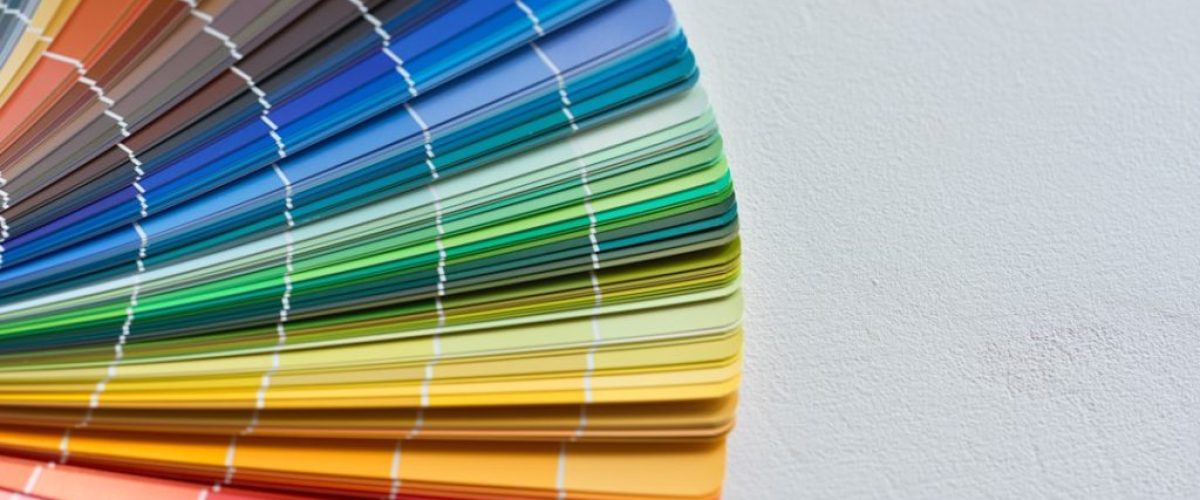 Wpływ kolorów na produktywność w biurze – praktyczny poradnik